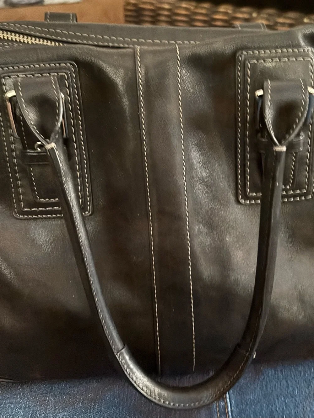 Coach Hampton’s Black Leather  Bag with Contrast Stitching